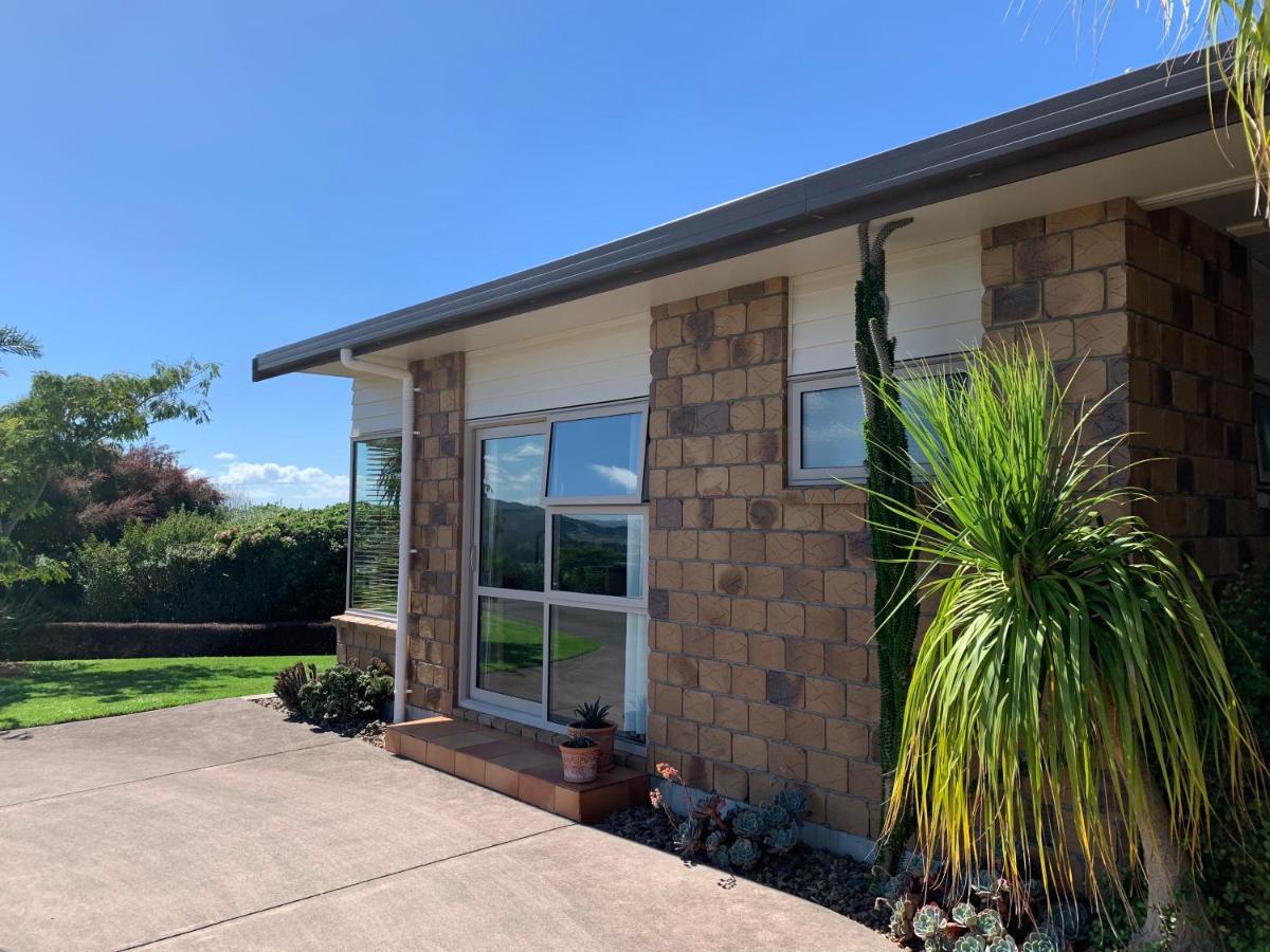 Views To Unwind - Self Contained Unit W/King Bed Hotel Ruakaka Exterior photo